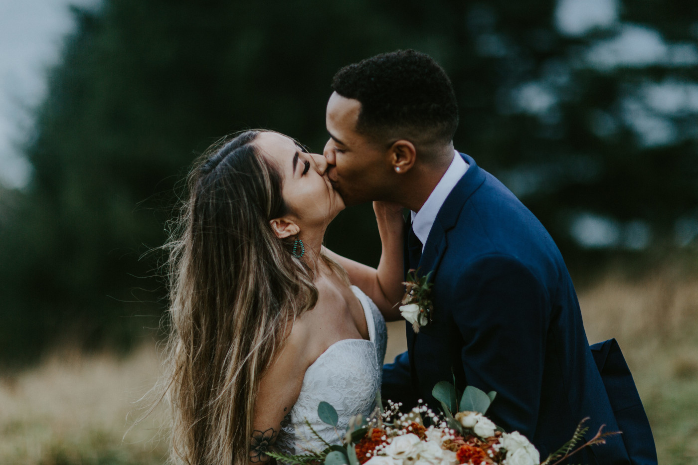 Deandre and Ariana kiss after they elope. Elopement photography at Mount Hood by Sienna Plus Josh.
