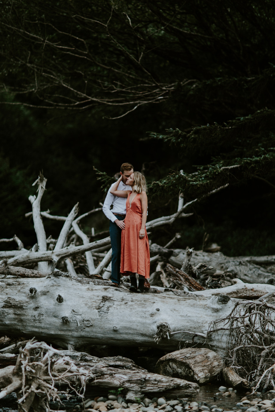 Billy kisses Chelsey. Elopement wedding photography at Cannon Beach by Sienna Plus Josh.