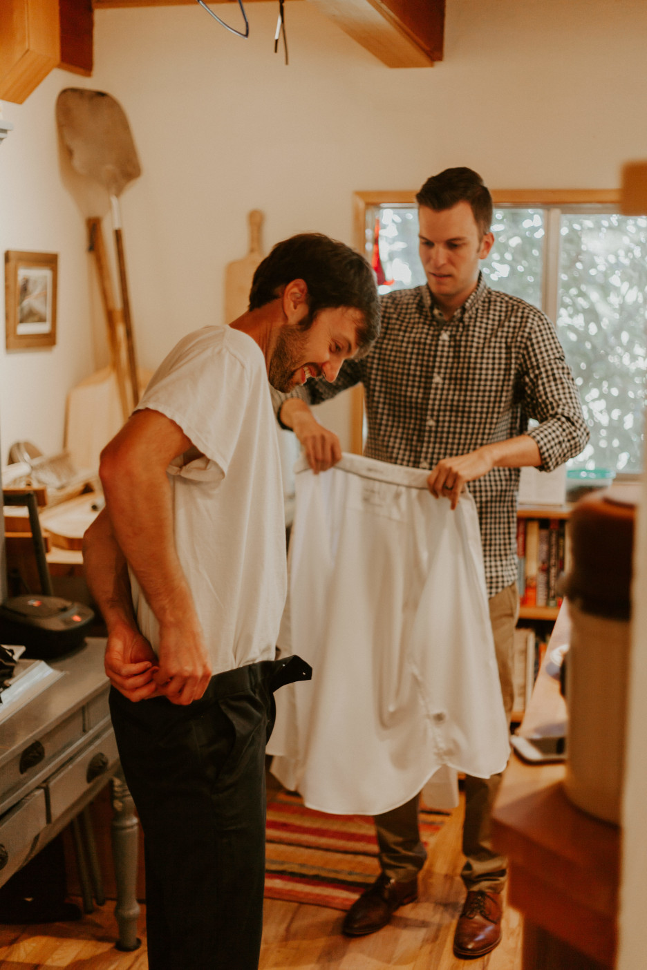 Dan getting ready for the first look in Corvallis, Oregon. Intimate wedding photography in Corvallis Oregon by Sienna Plus Josh.