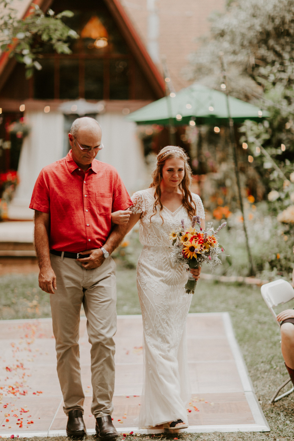 Hannah's father walks her down the aisle in Corvallis, Oregon. Intimate wedding photography in Corvallis Oregon by Sienna Plus Josh.