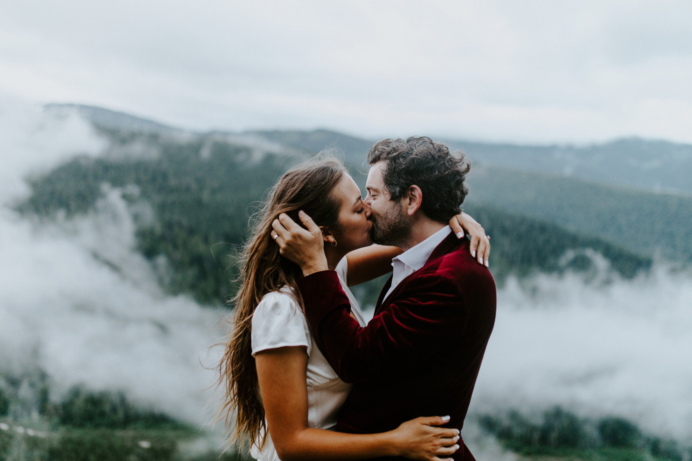 Katelyn and Murray kiss. Elopement wedding photography at Mount Hood by Sienna Plus Josh.