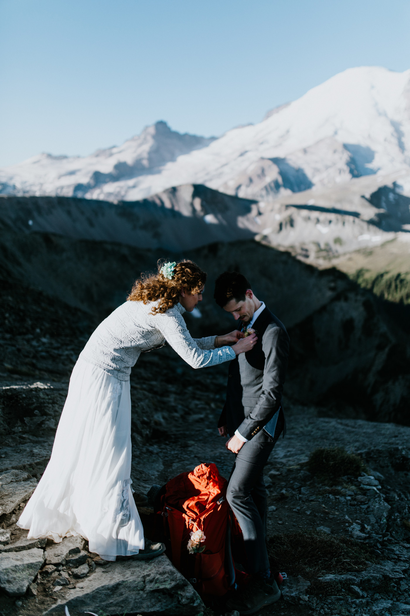 Chad and Tasha get ready for their ceremony. Elopement photography at Mount Rainier by Sienna Plus Josh.