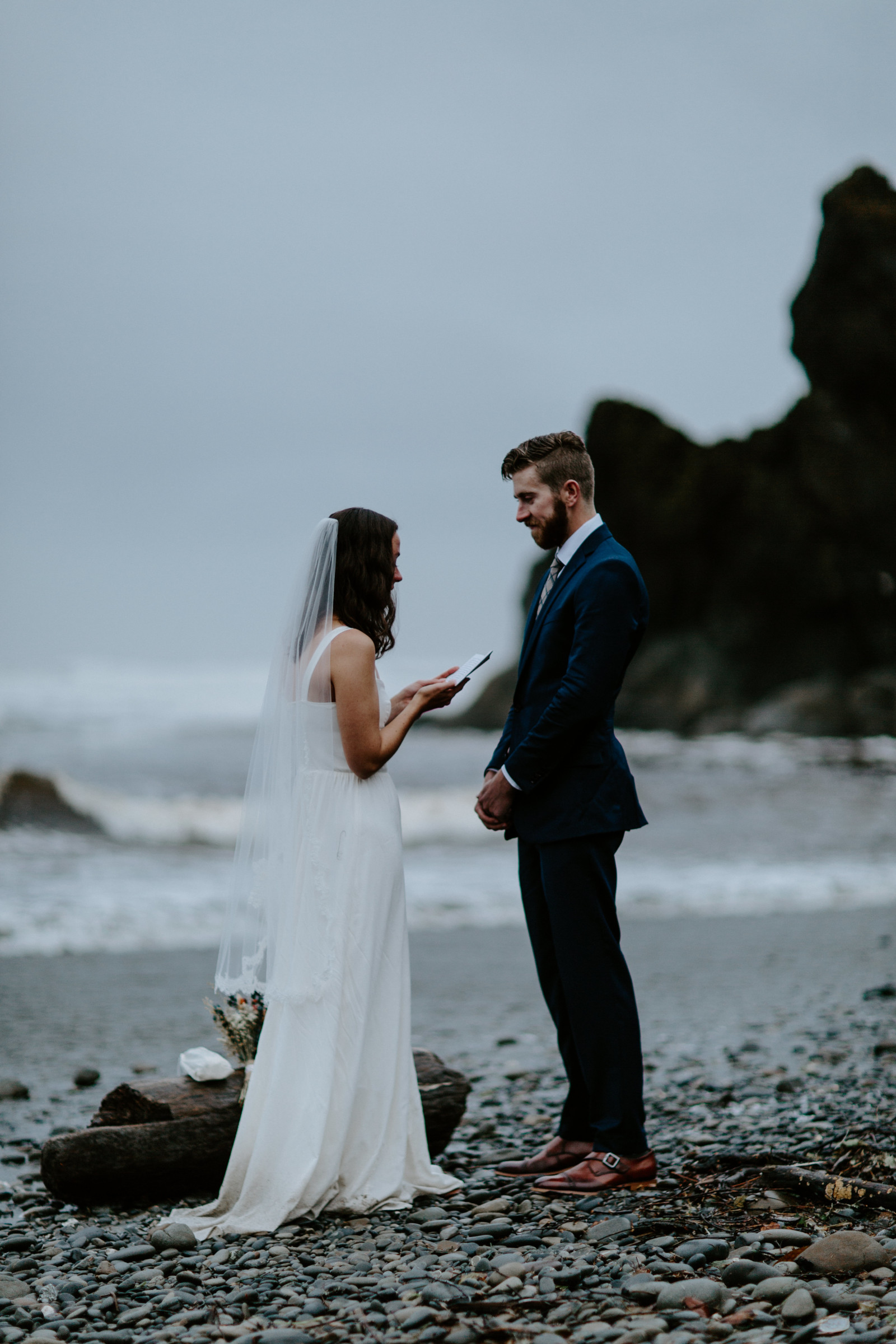 Corey and Mollie elope. Elopement photography in the Olympic National Park by Sienna Plus Josh.