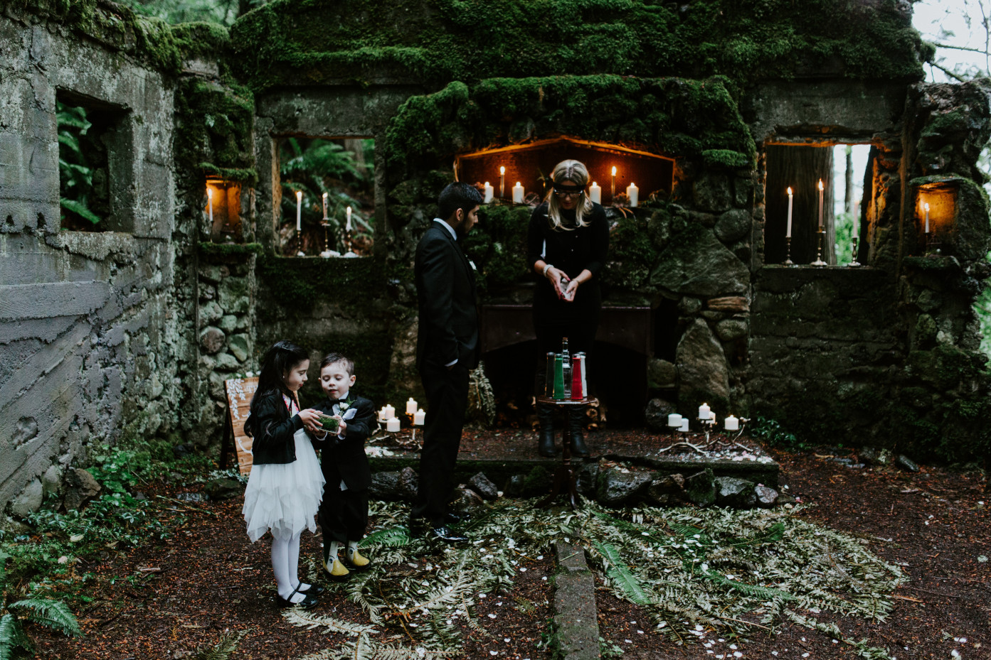 Sam and his children wait at the altar in Skamania, Washington. Elopement photography in Portland Oregon by Sienna Plus Josh.