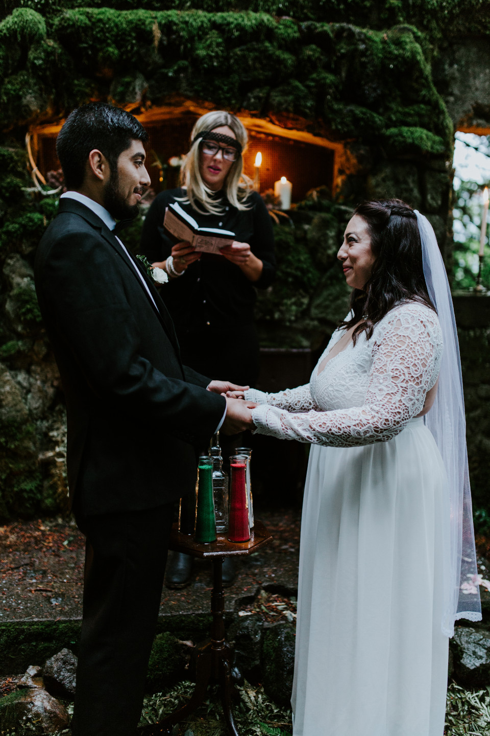 Sarah and Sam stand together at the altar at Skamania House, Washington. Elopement photography in Portland Oregon by Sienna Plus Josh.