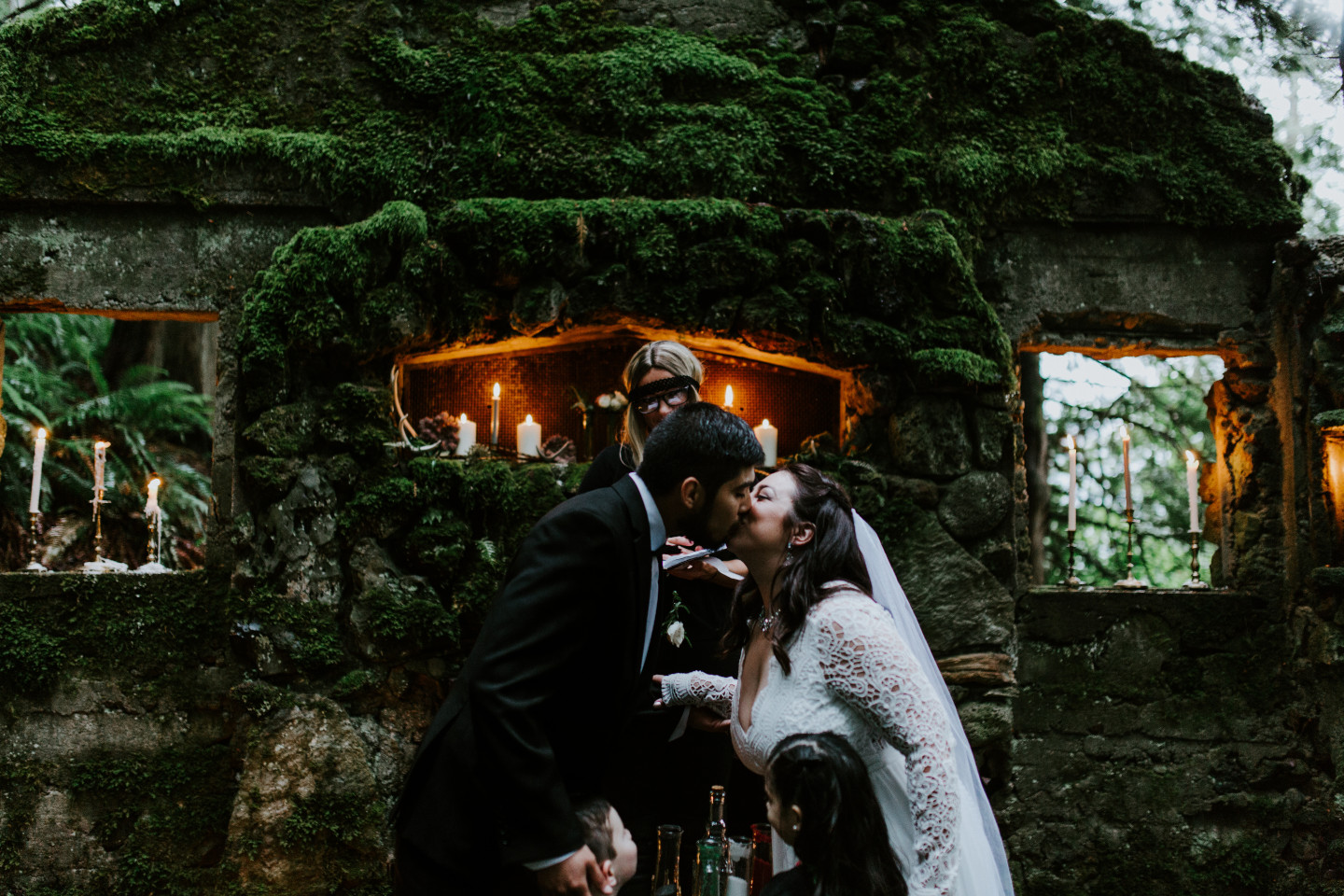Sarah and Sam go in for a kiss at Skamania House in Oregon. Elopement photography in Portland Oregon by Sienna Plus Josh.